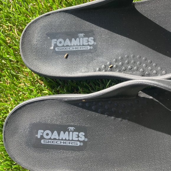 Sketchers Black Foamies flip-flops Sz 5 - Picture 4 of 5